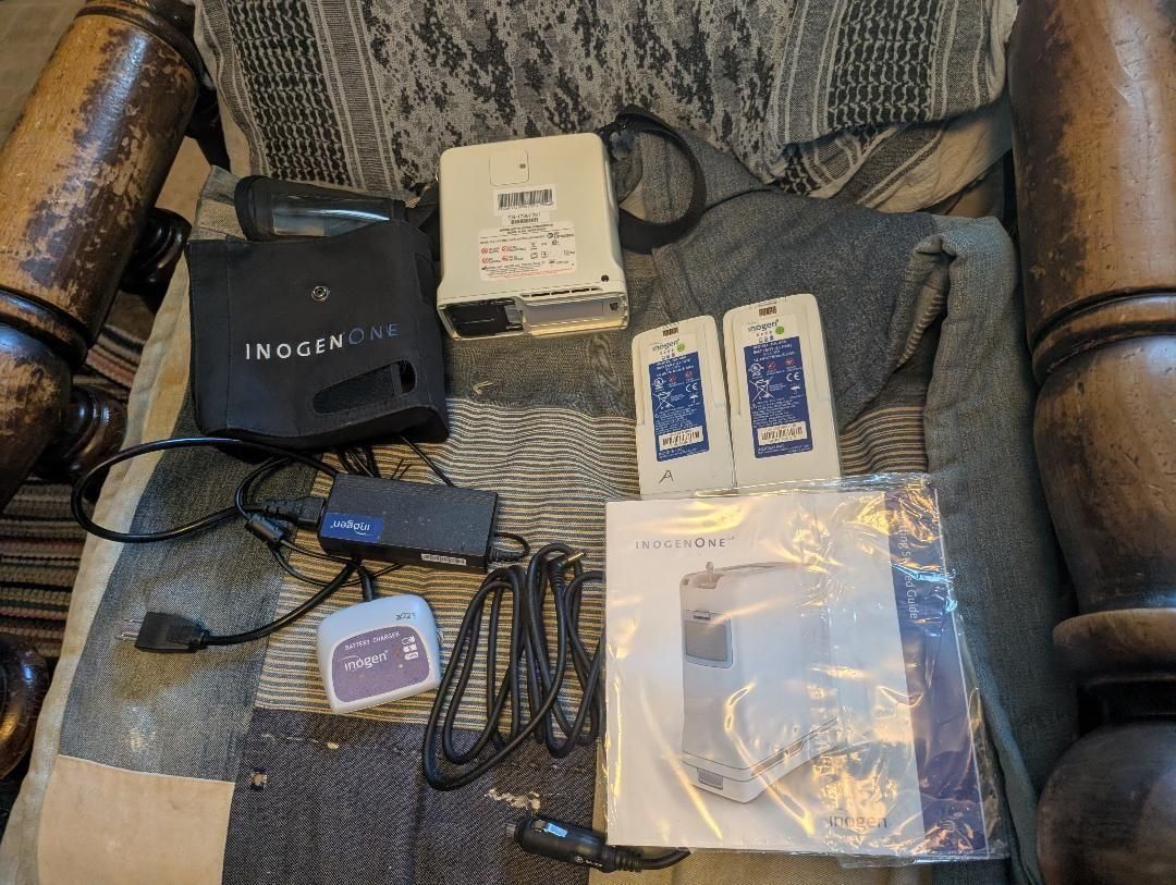 Inogen One G4 Portable Oxygen Concentrator System with 2 Batteries, Charger, and Carry Bag