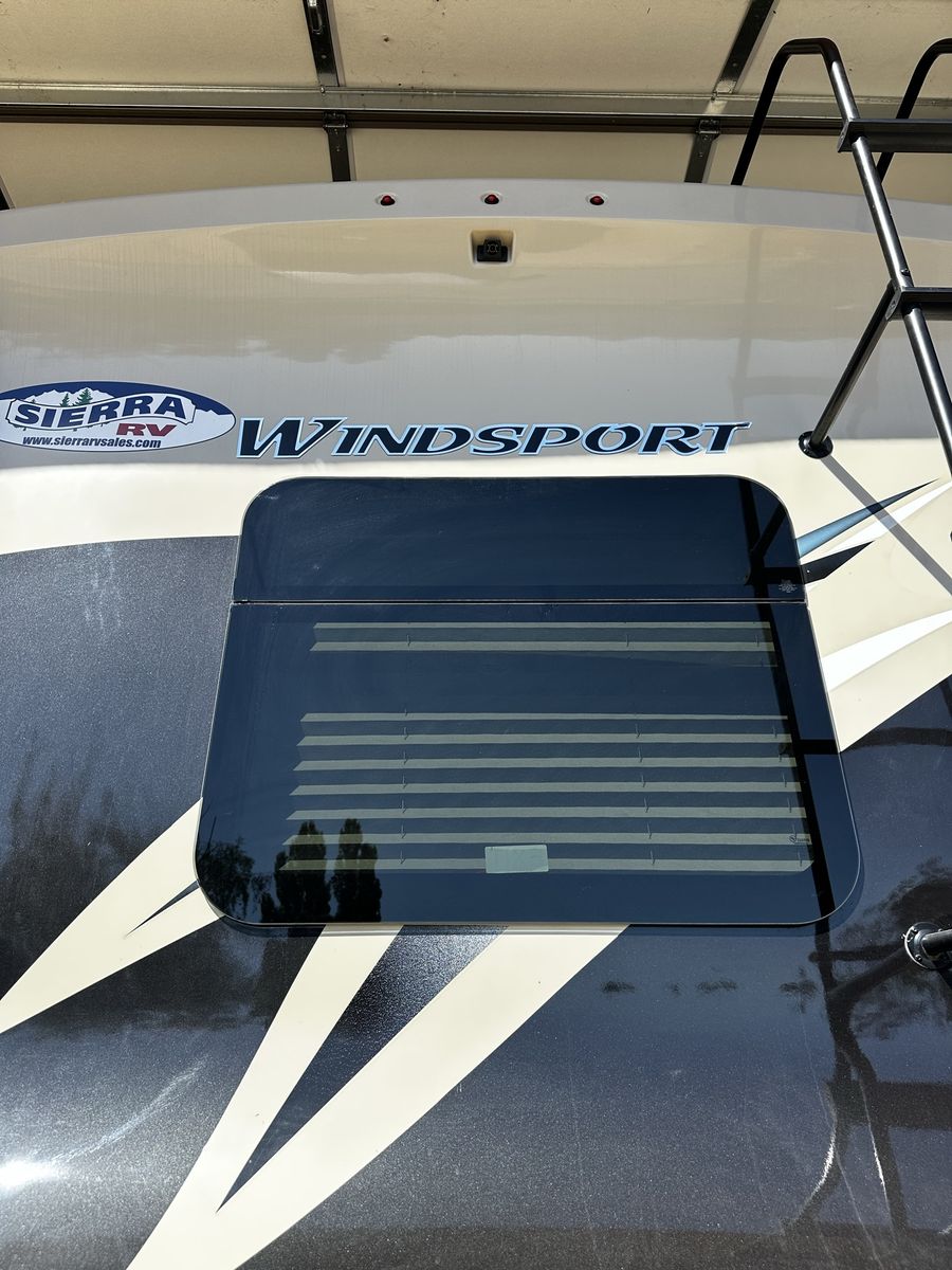 Main image 10