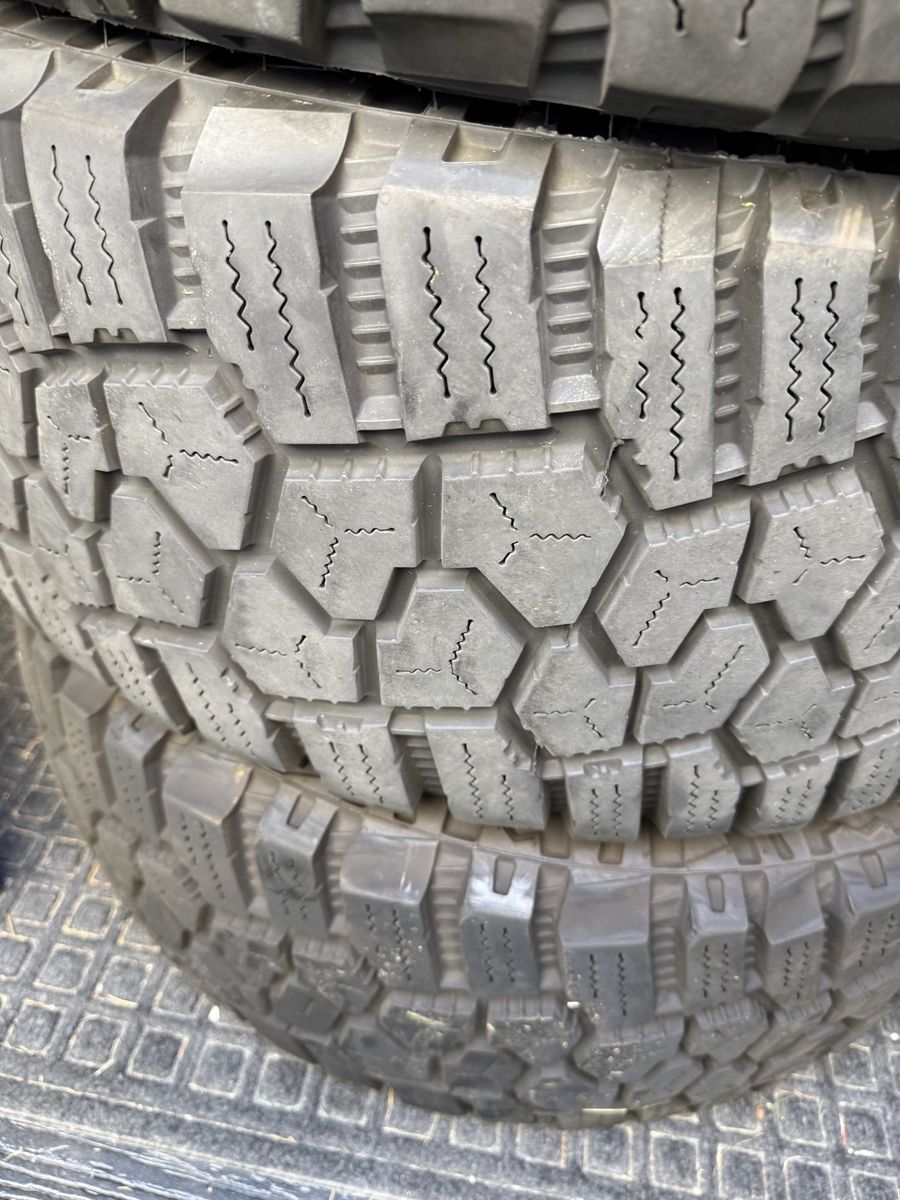 Cooper Discoverer Rugged Trek. 35x12.50R20LT.