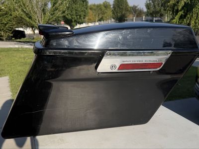 Harley-Davidson Hard Saddlebag Black OEM Hardcase Bag - 2001
