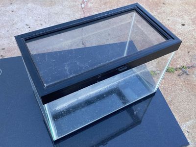 Glass Terrarium/Aquarium with Screen Lid - Small Pet Habitat or Tank