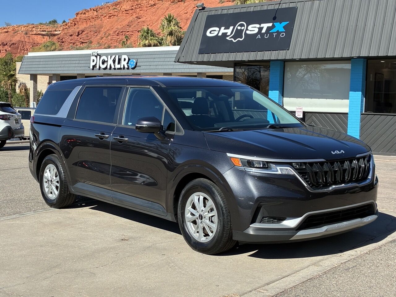 2022 Kia Carnival LX