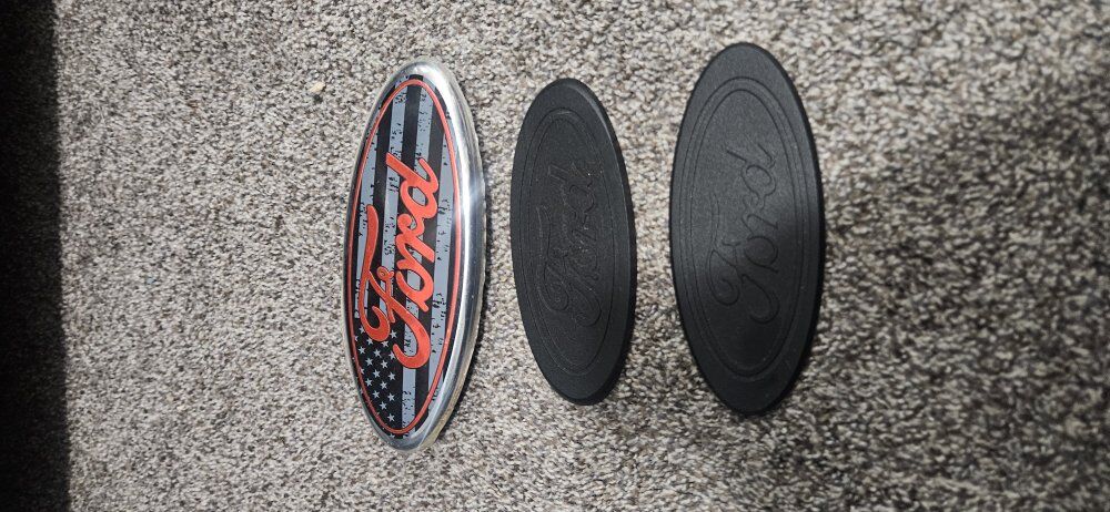 Ford badges