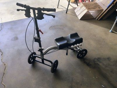 knee scooter