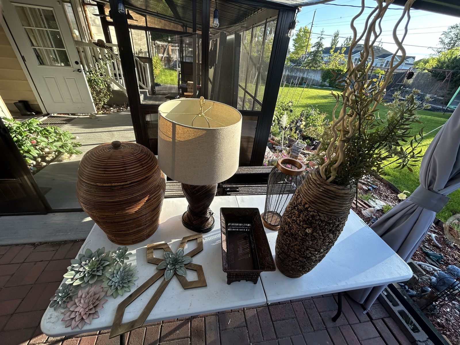 Lot of Home Decor; Lamp, Vases, Metal Box, Lidded Basket & Wall Hangings