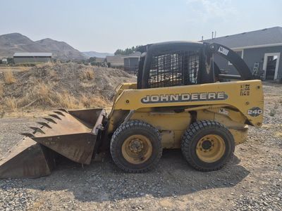 1998 John Deere 240 Skid Steer