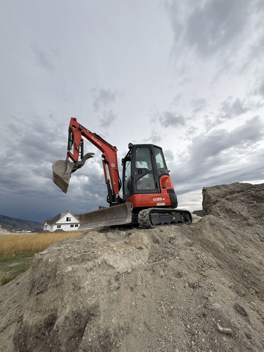 2021 Kubota U35-4 Mini Excavator with Cab and Bucket