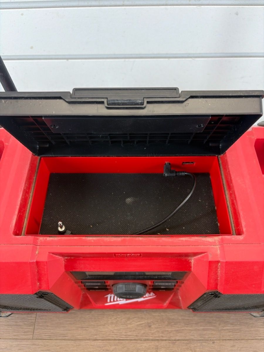 Main image 5