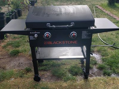 Blackstone Outdoor Griddle w/ cover