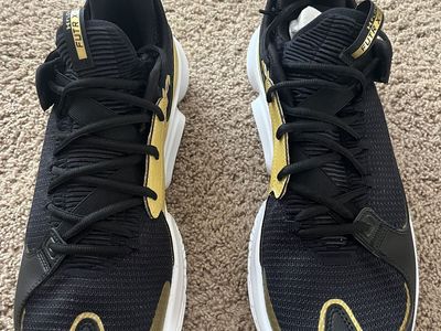 Under Armour Flow FUTR X 3 Basketball Shoes Men's Black/Gold/White. Size 16.