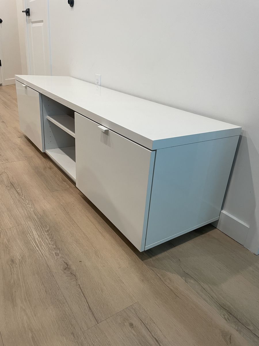 Modern White Gloss TV Stand / Media Console with Drawers & Open Shelving