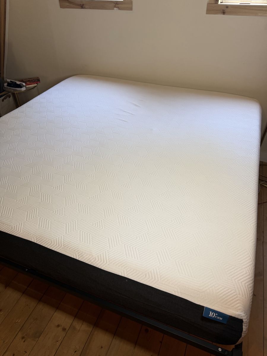 Main image 4