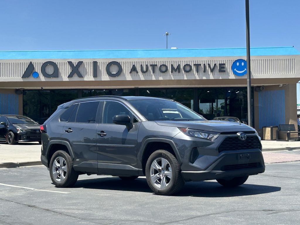 2022 Toyota RAV4 LE