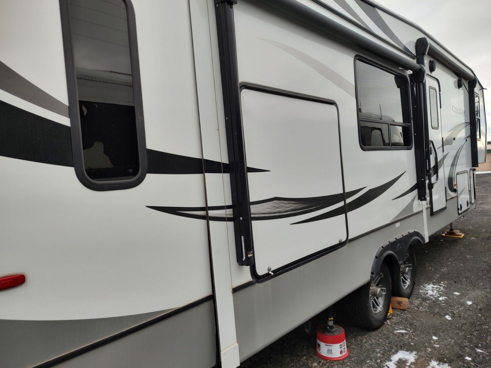 2021 Cougar Fifth Wheel/2018 Chevy Truck 3500 HD