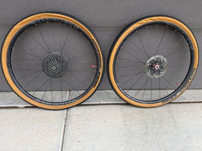 Industry Nine Ultralite 235 650b Wheelset with Challenge Gravel Grinder Tires