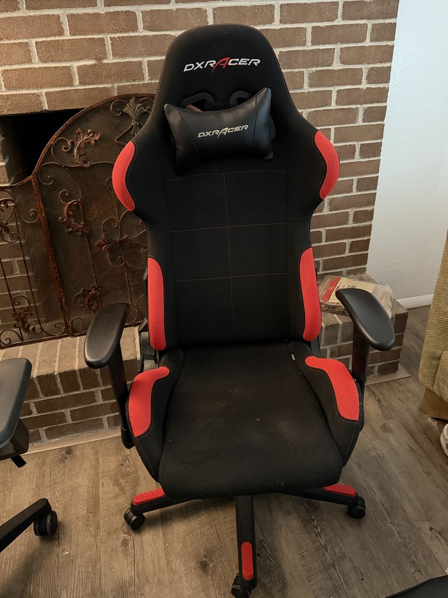 DXRacer Gaming Chair Black