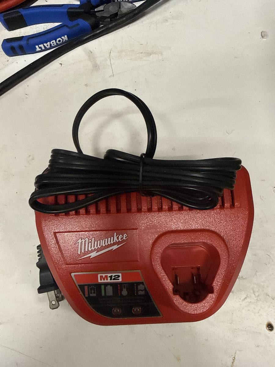Milwaukee M12 Lithium-Ion Battery Charger Used