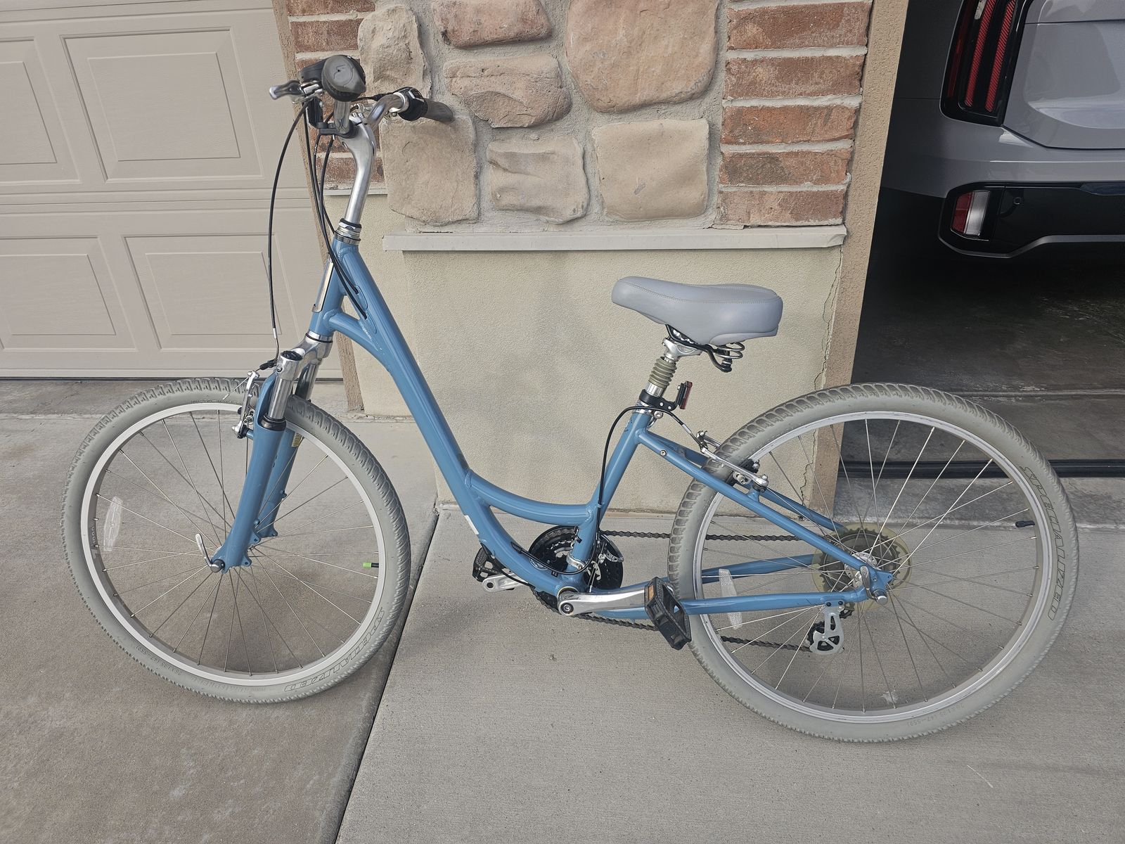 Specialized Globe Carmel