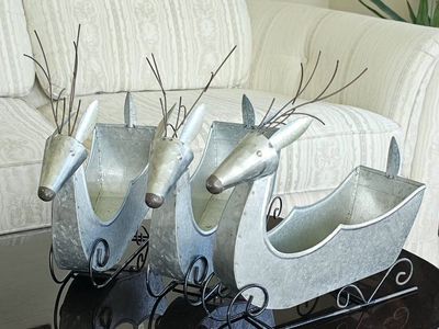 Set of 3 Galvanized Metal Reindeer Sleigh Holiday Planters Centerpiece
11"×10"