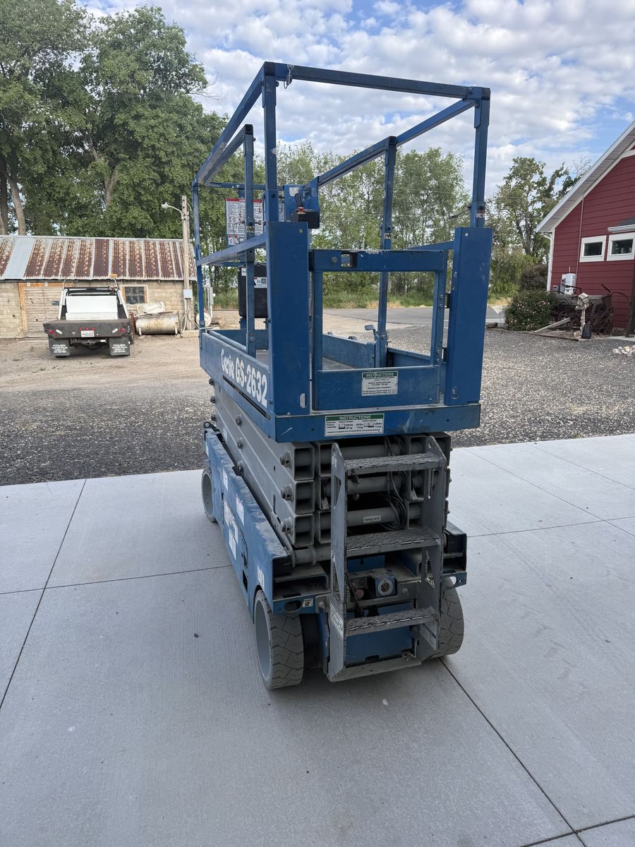Genie GS-2632 electric slab scissor lift