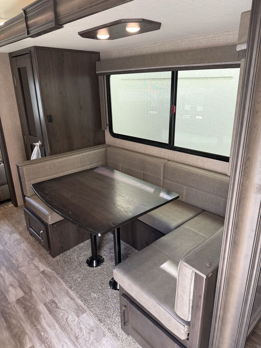 Main image 12
