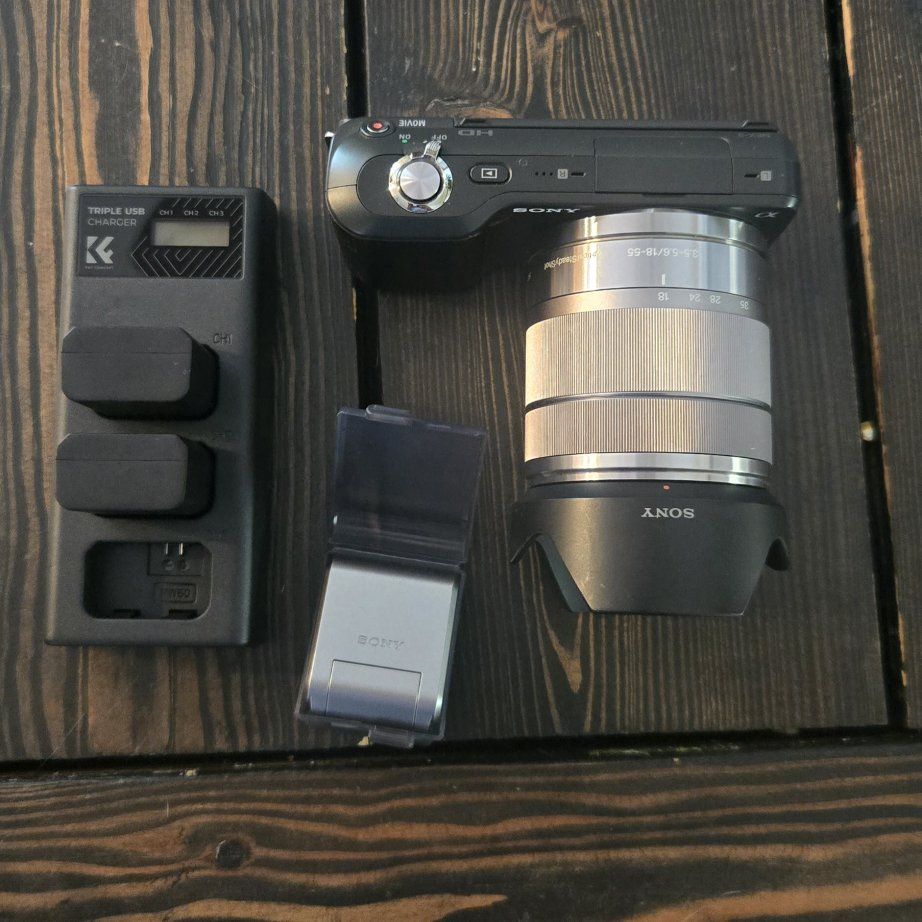 Sony NEX 3 Mint/Like New