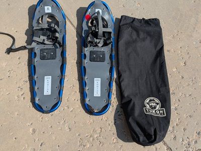 Yukon Charlie's Kodiak Series 930 Snowshoes with Carry Bag - Blue/Gray
