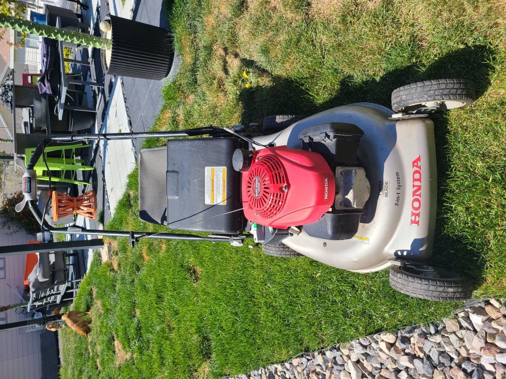 Honda 3 Lawn Mower Gas