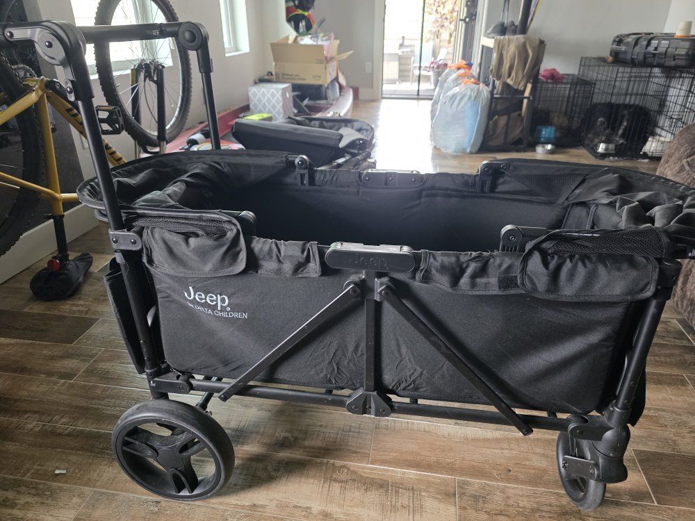 Jeep Delta Children Deluxe Wagon Stroller Black Foldable All-Terrain Cargo Carrier