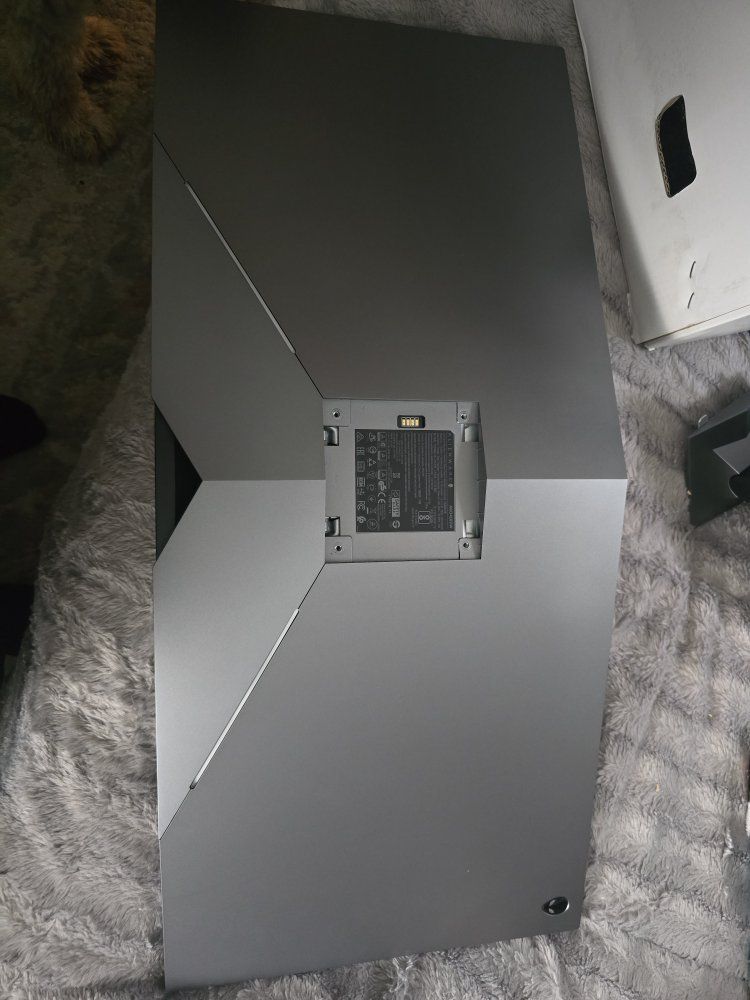 Main image 5