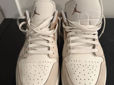 Air Jordan 1 Low SE White/Light Tan Sneakers - Men's Size 11