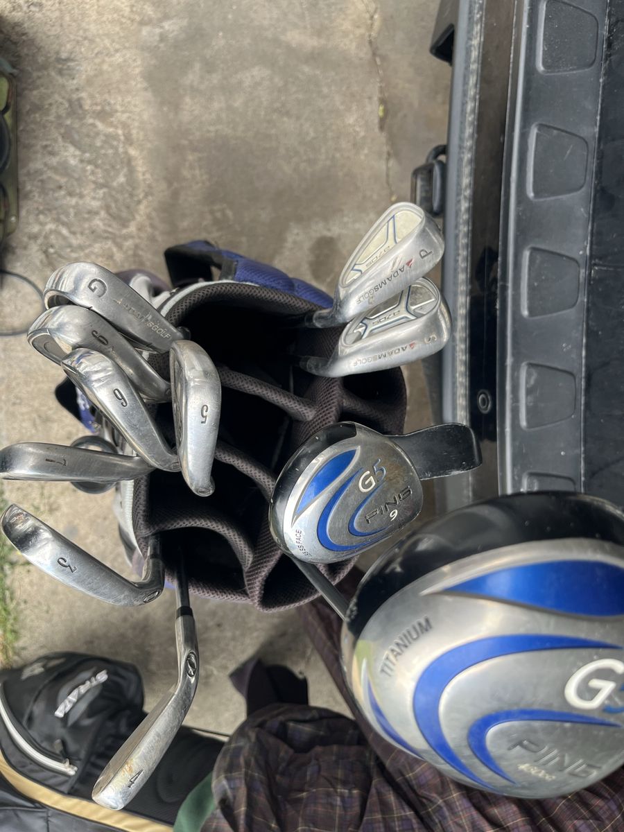 Youth golf club set with bag and head covers