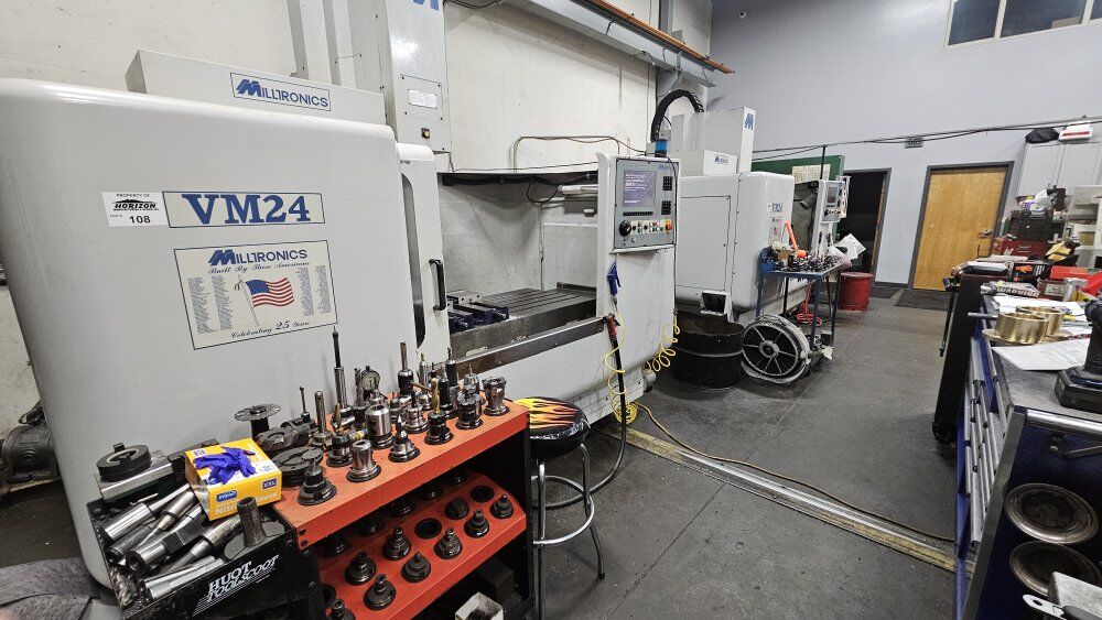 VM24 milltronics machining center