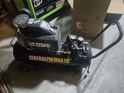 Central Pneumatic Air compressor