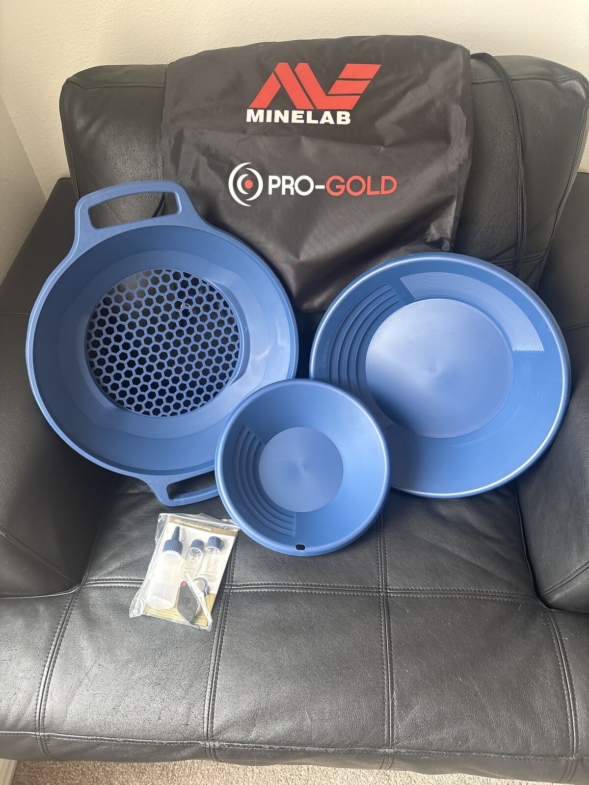 Brand New Minelab Pro Gold Panning Kit