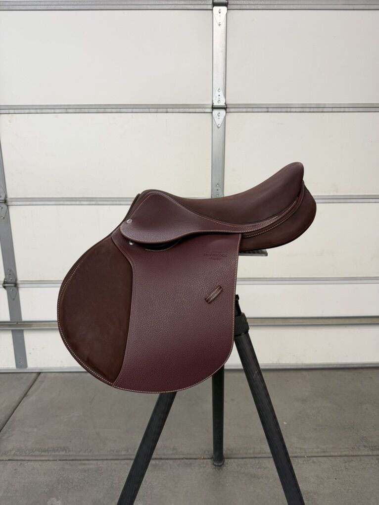 Devoucoux Show Jumping saddle