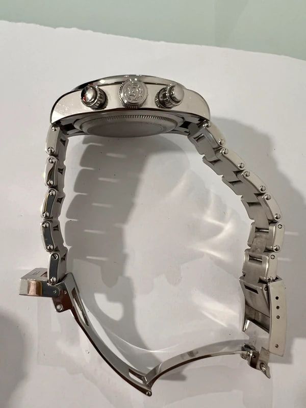 Main image 3
