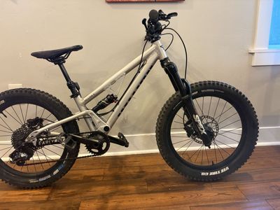 Early Rider Hellion X20 w/Upgrades - Kids Full Suspension Mountain Bike