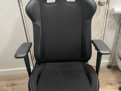 DXRacer King Gaming Chair