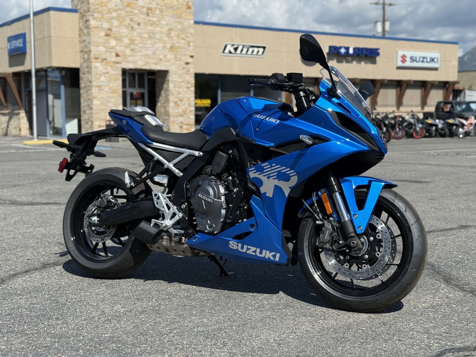 2026 SUZUKI GSX-8R Metallic Triton Blue - S02529