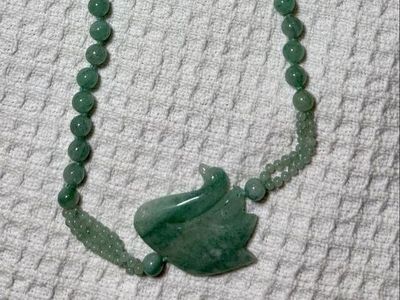 Hand-Carved Green Aventurine Swan Pendant Necklace – Long Beaded Gemstone Strand