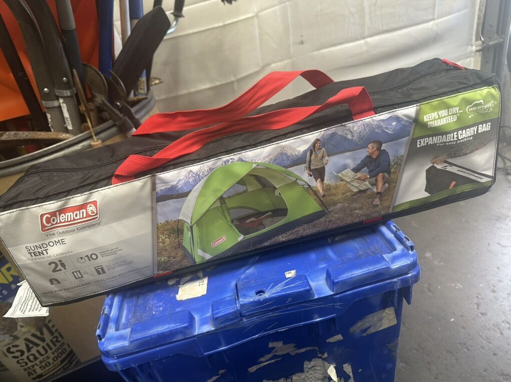 BRAND NEW Coleman Sundome 2-Person Camping Tent