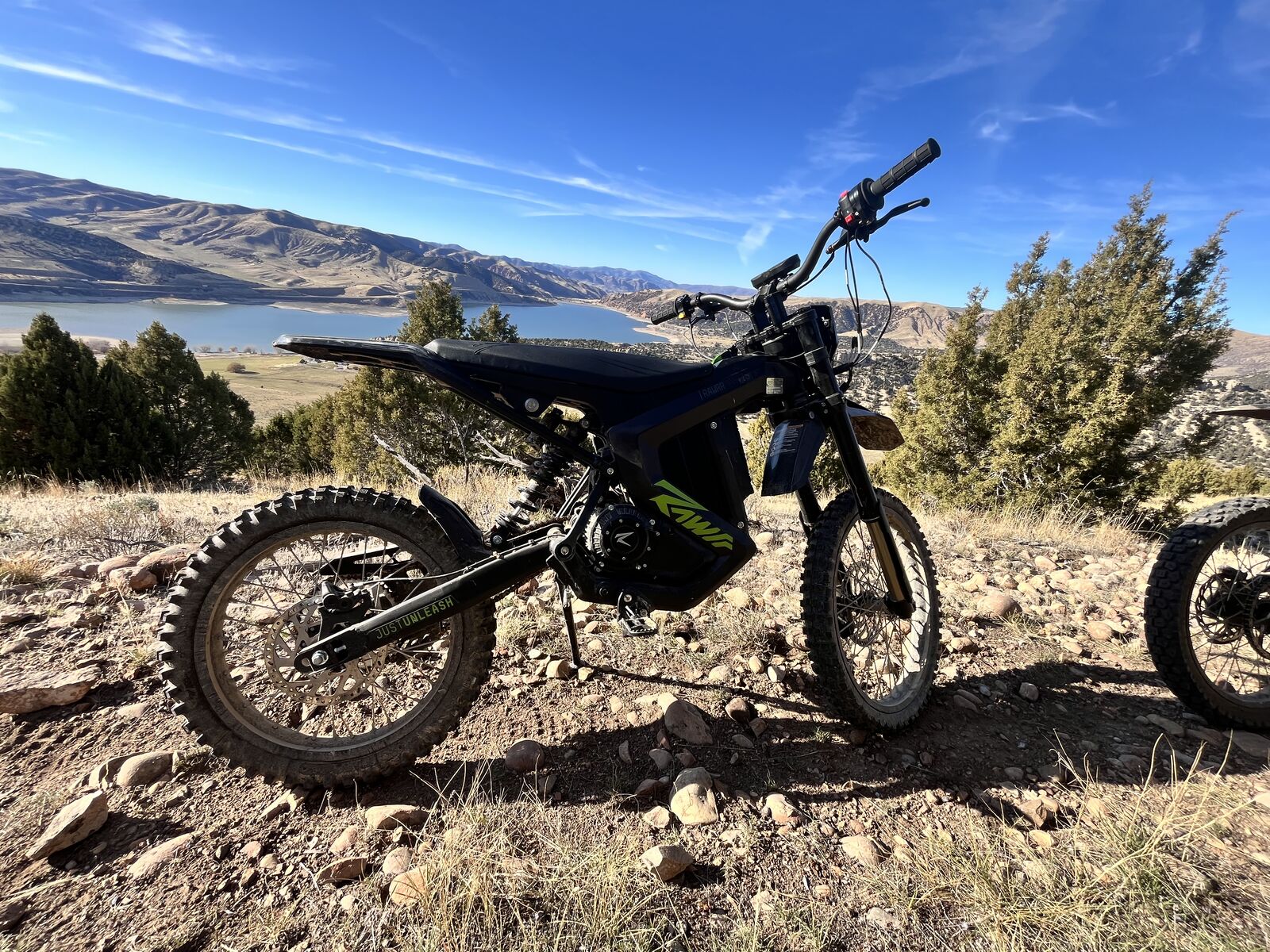 Rawrr mantis x electric dirtbike