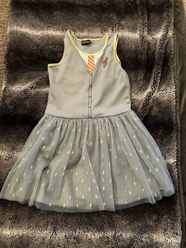 Girls Harry Potter Gryffindor Dress Size M/L (10/12)