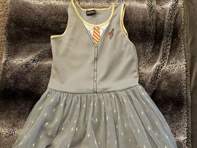 Girls Harry Potter Gryffindor Dress Size M/L (10/12)