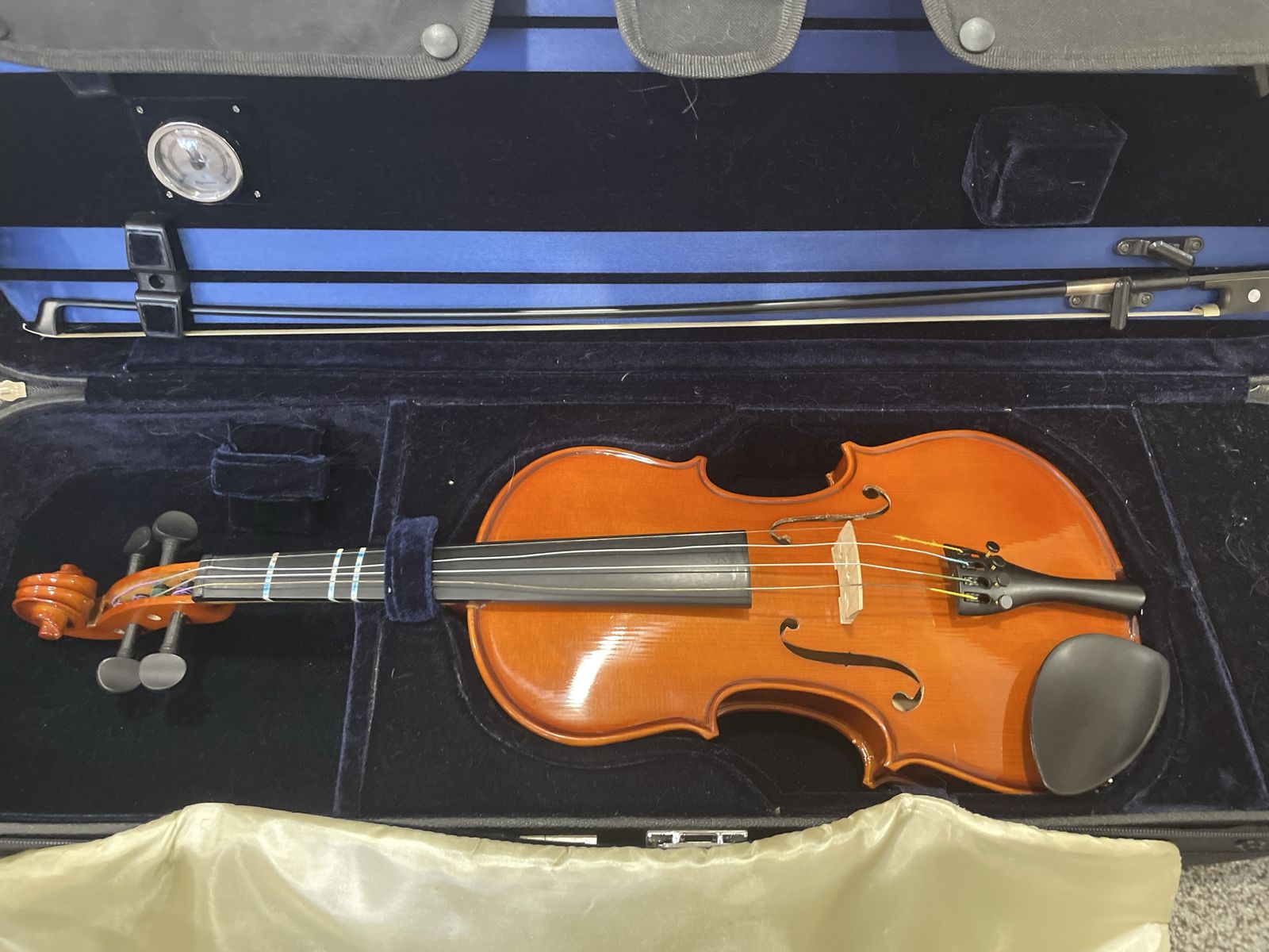 3/4 Violin with Case and Bow, Beginner/Student Instrument, Excellent Condition