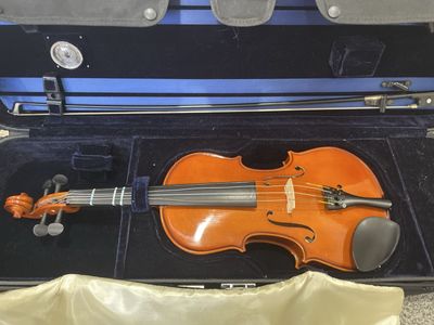 3/4 Violin with Case and Bow, Beginner/Student Instrument, Excellent Condition