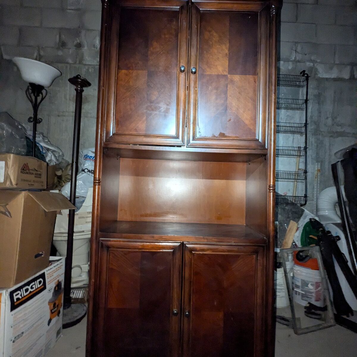 ARMOIRE