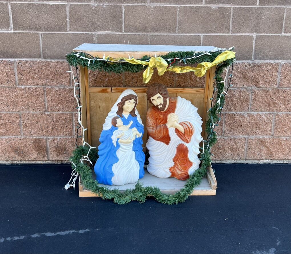 Nativity Blowmold Christmas Yard Scene Decor