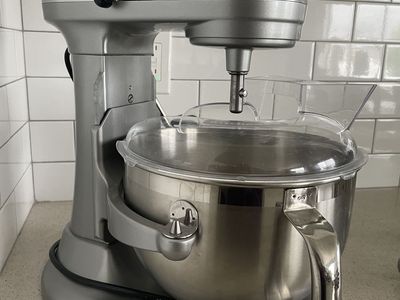 KitchenAid Professional Series Stand Mixer - 6 Quart